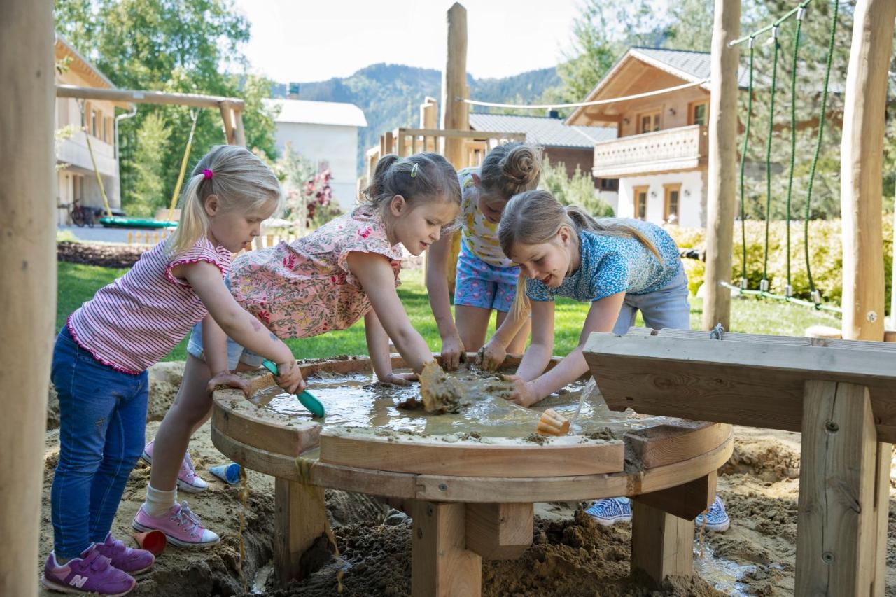 Das Dorf In Der Stadt Schladming Esterno foto